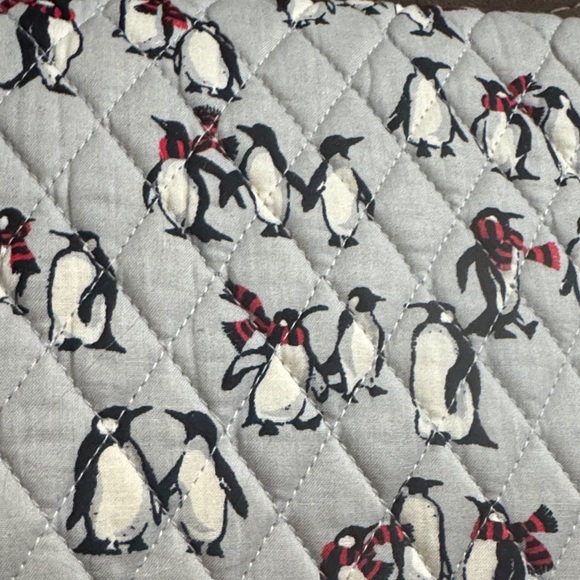 Vera Bradley, playful penguin travel Bag 3 piece set - Picture 4 of 8